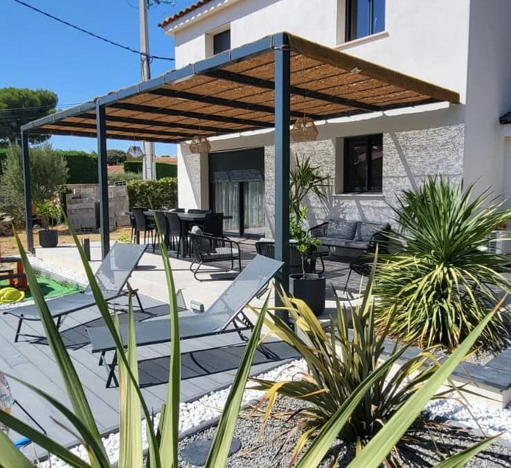 Pergola dans le Vaucluse : faites construire votre ouvrage de ferronnerie sur mesure